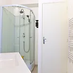Spacieux T2 - Proche Centre - Confort Et Serenite * 圣康坦