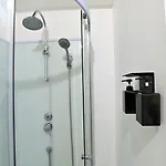 Spacieux T2 - Proche Centre - Confort Et Serenite * 圣康坦