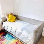 Spacieux T2 - Proche Centre - Confort Et Serenite * 圣康坦